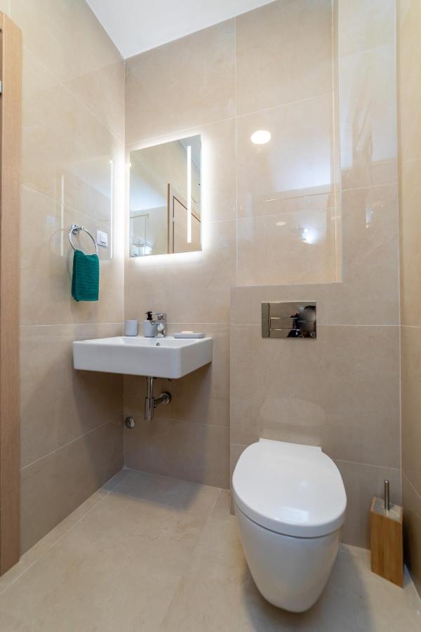 Ana'S Apartment Budva Mne Zewnętrze zdjęcie